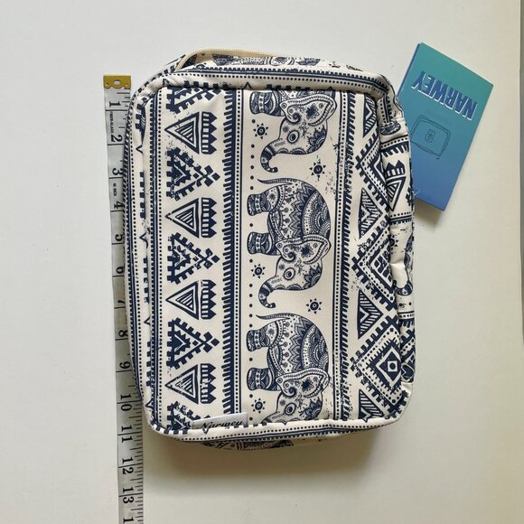 Travel Toiletry Hanging Bag with Mesh - Picture 10 of 10